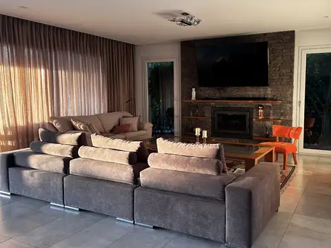 Avenida Del Golf 100