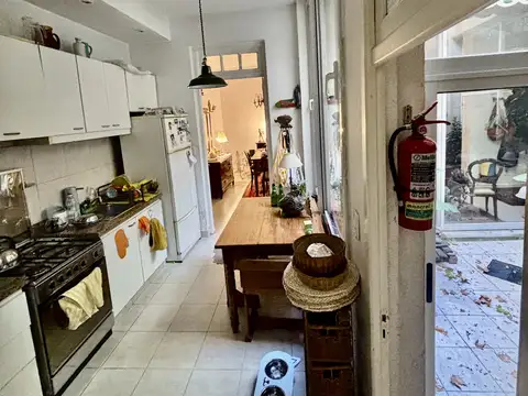 CASA EN VENTA EN NUÑEZ CON MUY BUEN DISEÑO Y EXCELENTE TERRAZA CON PARRILLA Y PEQUEÑA PISCINA