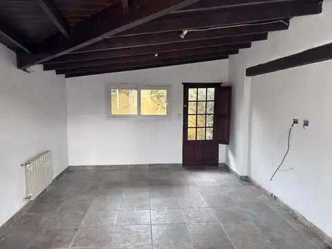 Casa 2 ambientes con 1 baño