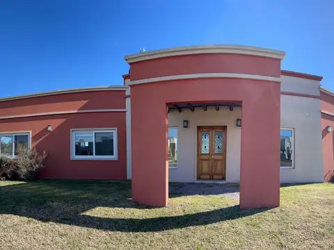 Casa en venta, Club de campo Las Hojas, Marcos Paz.