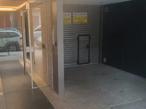 Muñecas 1000, Piso 1