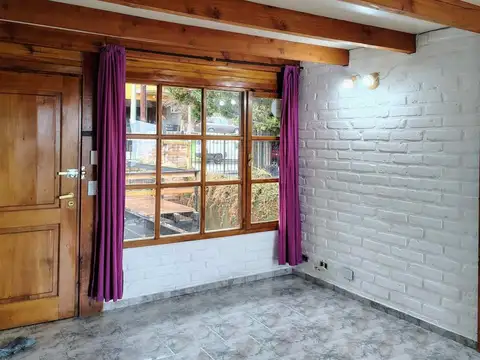 Depto Tipo Casa en Alquiler de 4 ambientes