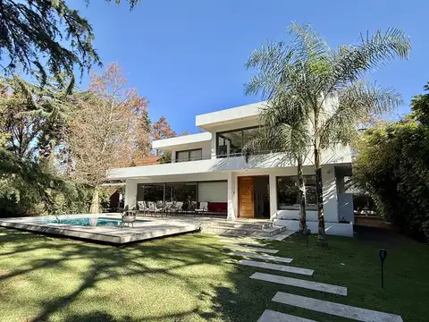 Hipólito Yrigoyen 2416, Pilar