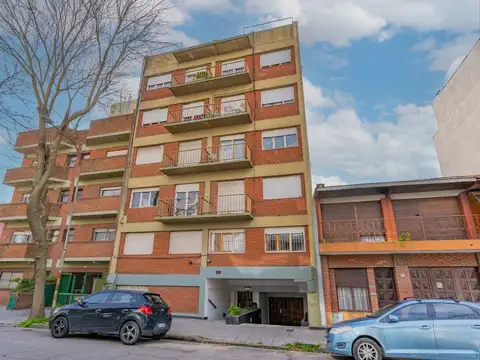 VENTA DEPARTAMENTO 2 AMBIENTES CON PATIO CHAUVIN