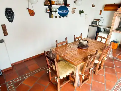 Casa 6 ambientes con 3 baños