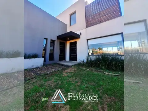 CASA EN ZONA NEBEL
