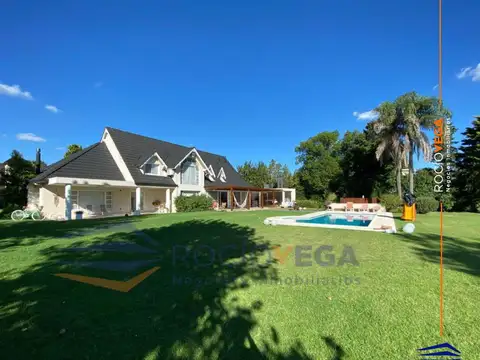 Casa en venta  en Country San Diego Moreno