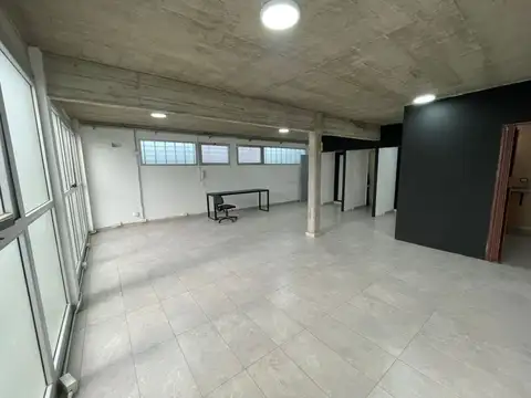 Oficina 3 ambientes con 1 baño