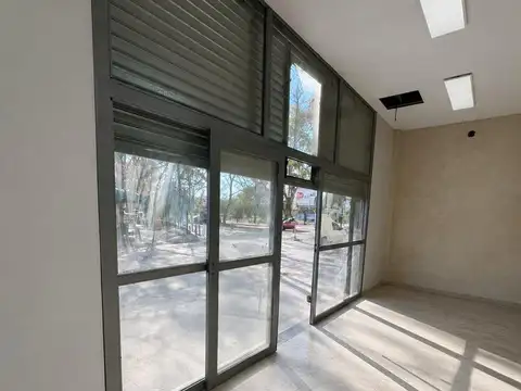 Local en Alquiler en Burzaco, $ 3.000.000