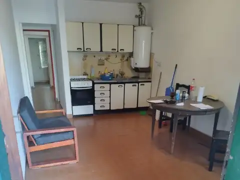 America 2000, Piso PB