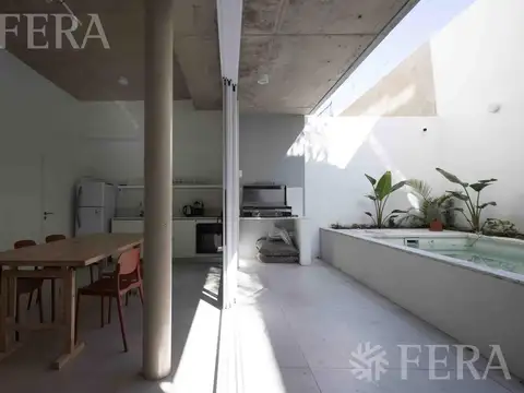 Venta de Departamento triplex de 4 ambientes con terraza privada y parrila en Avellaneda