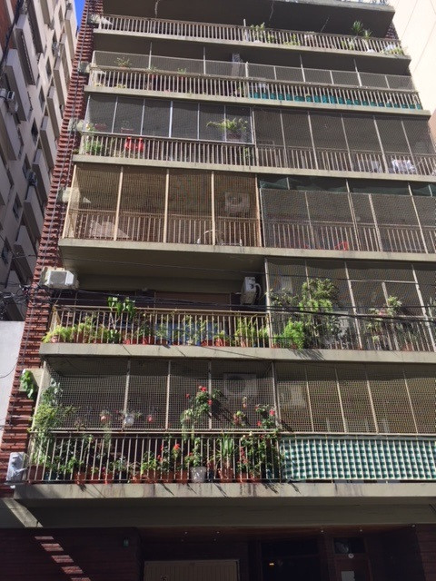 3 AMBIENTES C/FRENTE C/BALCON Y BAULERA