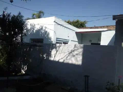 Casa 3 ambientes con 2 baños