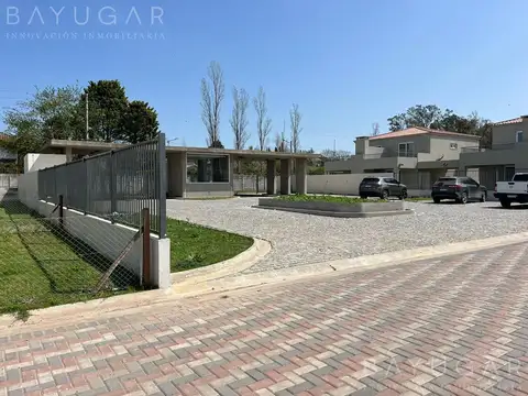 Departamento en Alquiler en La Lonja, USD 480