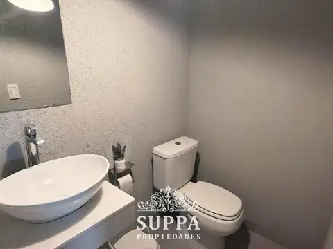 Casa 5 ambientes con 2 baños