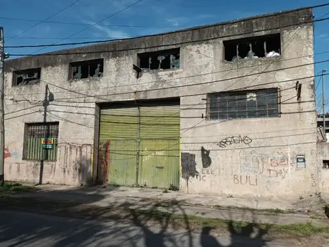 153  esquina 37 5200