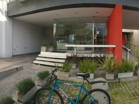 Departamento de 2 ambientes con balcón al c-frente. 45 m2.