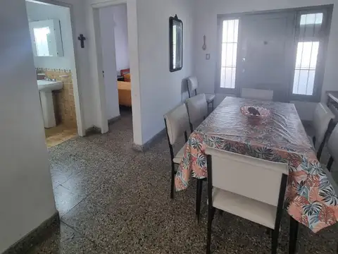 Casa 3 ambientes con 1 baño