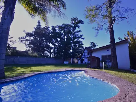 CASA 3 AMBIENTES EN VENTA MORENO