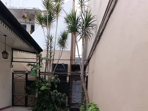 Depto Tipo Casa en Alquiler de 4 ambientes
