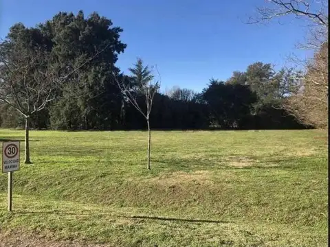 RUTA NACIONAL 6 100, Piso 0
