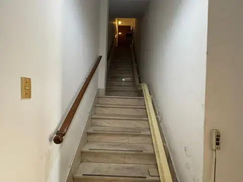 Edificio comercial en venta - 2 Dormitorios 2 Baños - Depósito - Mataderos