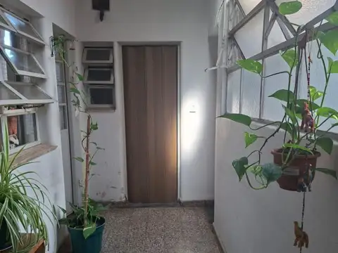 Depto Tipo Casa 3 ambientes con 2 baños