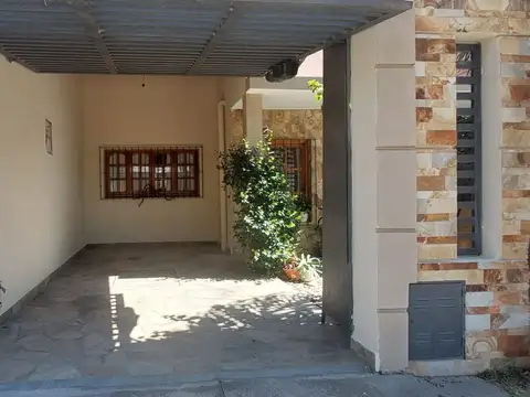 Casa en Alquiler de 3 dormitorios