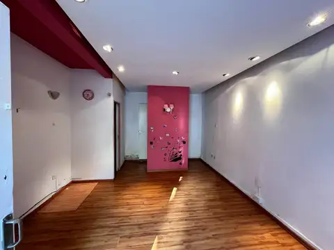 Oficina 2 ambientes con 1 baño