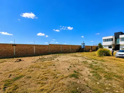 Lote en venta – Barrio Pinar del Sol III - Luján