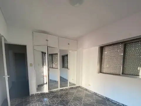 Depto Tipo Casa en Alquiler con 1 cocheras
