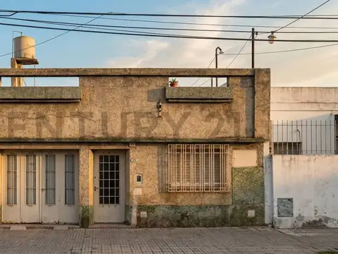 Casa en venta 2 dormitorios Barrio Matheu