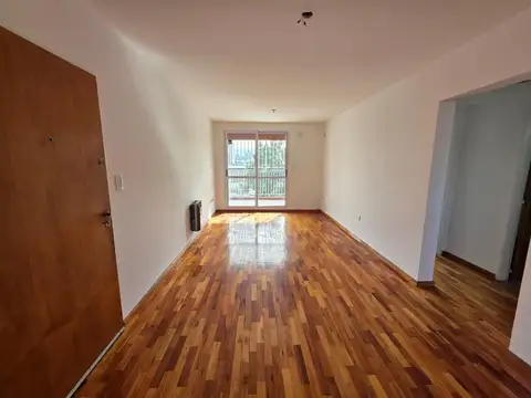 VENTA DEPARTAMENTO DOS DORMITORIOS CON COCHERA ABASTO