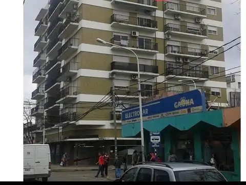 Departamento 4 ambientes Pilar Centro