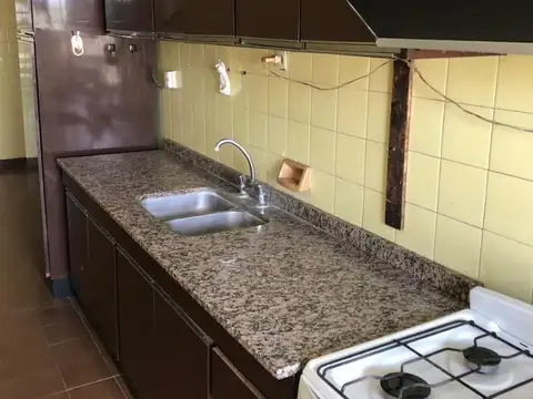 Departamento 4 ambientes Pilar Centro