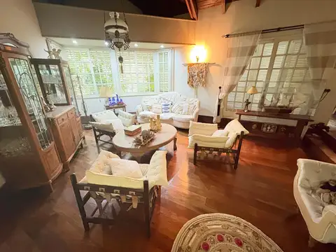 Casa 4 ambientes con 3 baños