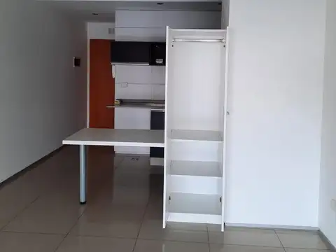 HERMOSO DEPARTAMENTO CON HERMOSO BALCON, VISTA ABIERTA, MUCHA LUZ 