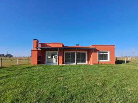 Casa en venta - 2 Dormitorios 2 Baños - General Madariaga
