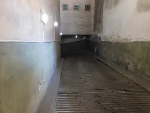 Cochera cubierta en venta en Velez Sarfield