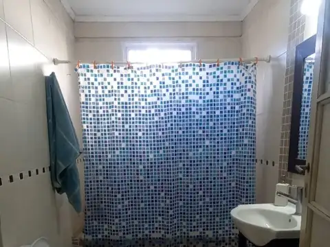 Calle 18 entre 152 y av. Mitre