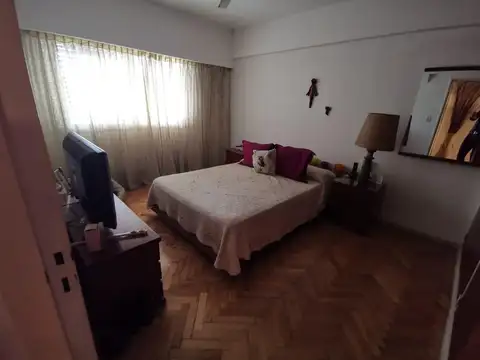 Doblas 200, Piso 6