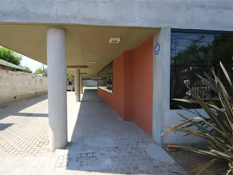 Oficina 4 ambientes con 3 baños