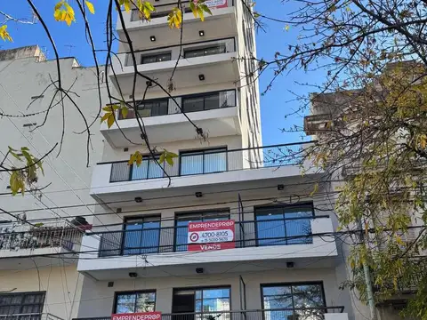 A ESTRENAR -  Local comercial en High Humberto 1°