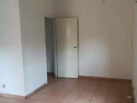 Casa en Alquiler con 1 cochera