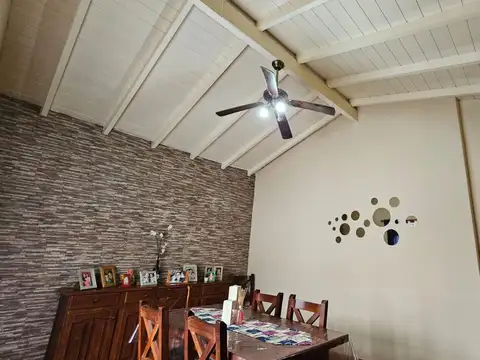 VENTA CASA 4 AMBIENTES LAVALLOL