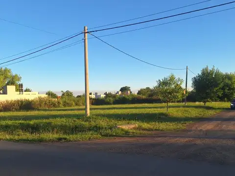 VENDO LOTE 800 M2 FUNES TOWN  OLAVARRIA ESQUINA HUMAITA