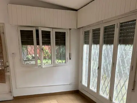 Depto Tipo Casa 3 ambientes con 2 baños