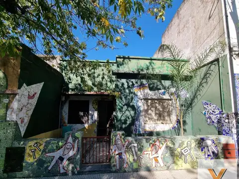 Casa en alquiler - 2 Dormitorios 1 Baño - 150Mts2 - Barracas