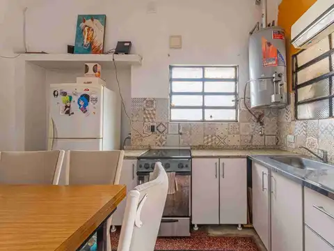 Casa 4 ambientes con 1 baño
