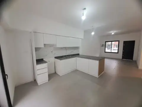 Depto Tipo Casa 3 ambientes con 1 baño